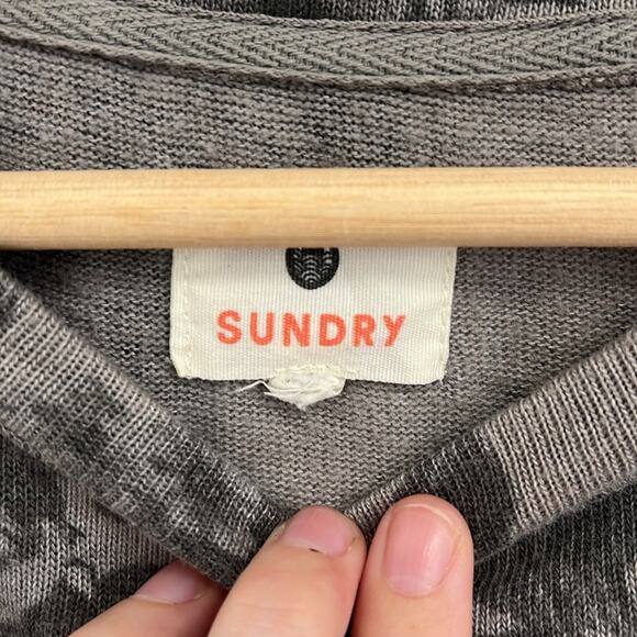 Sundry Floral Rose Cap Sleeve Muscle Sweatshirt Comfy Casual Athleisure - 0 (XS) - Picture 5 of 11